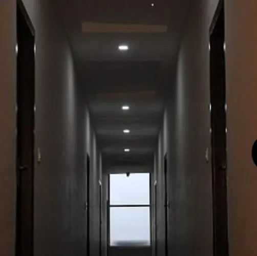 Hotel Acacia Inn